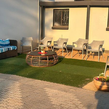 Aqua Stone guest house Mbombela Extérieur photo