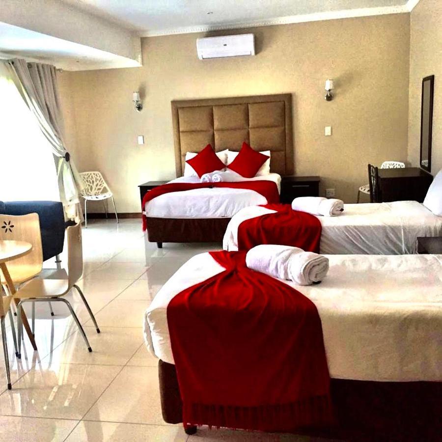 Aqua Stone guest house Mbombela Extérieur photo