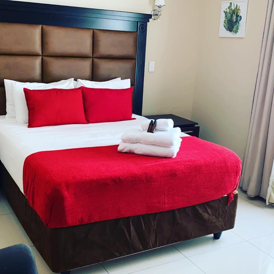 Aqua Stone guest house Mbombela Extérieur photo