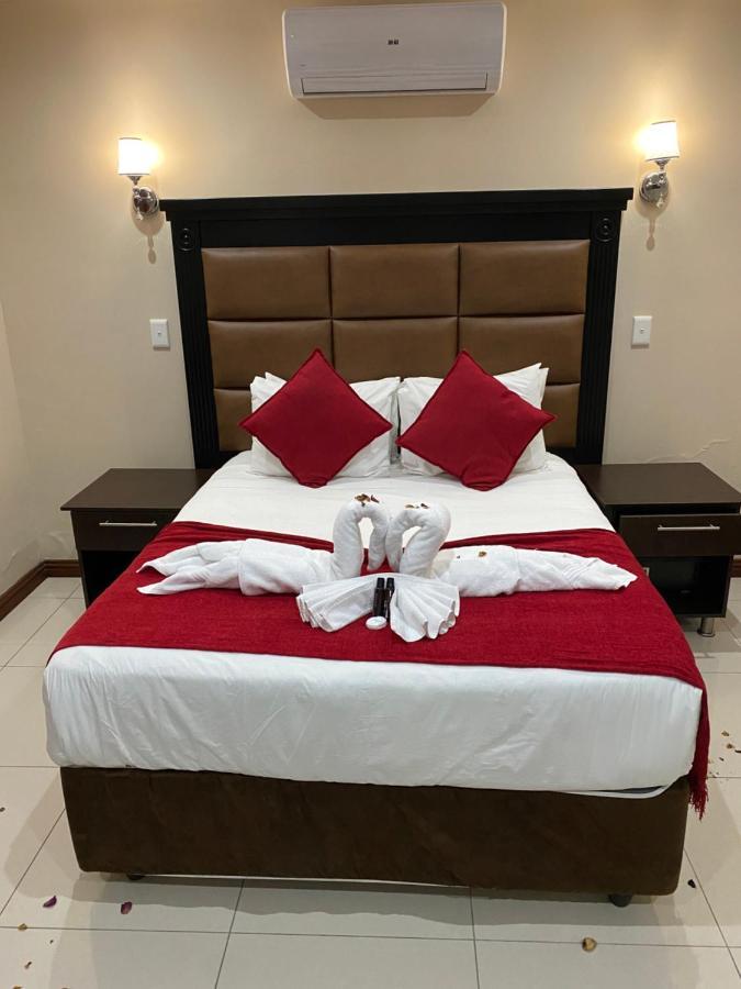 Aqua Stone guest house Mbombela Extérieur photo