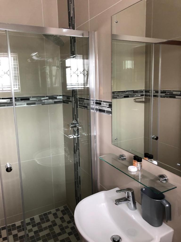Aqua Stone guest house Mbombela Extérieur photo
