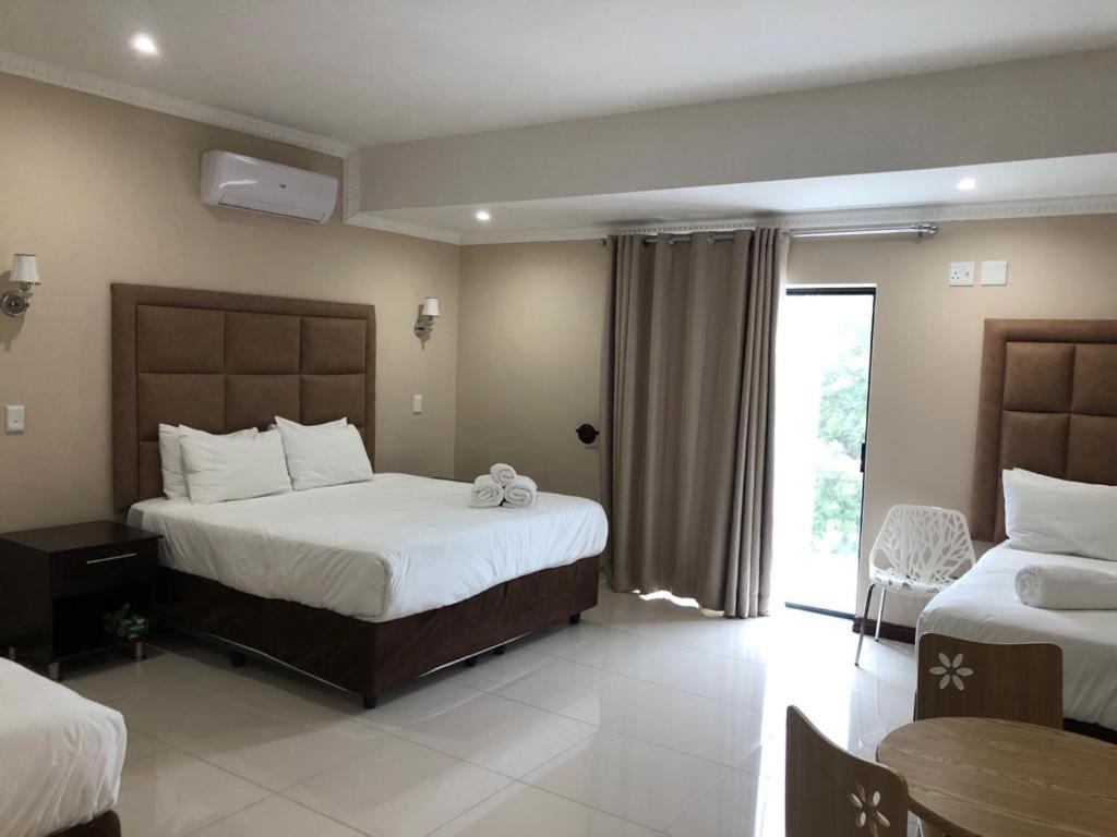 Aqua Stone guest house Mbombela Extérieur photo