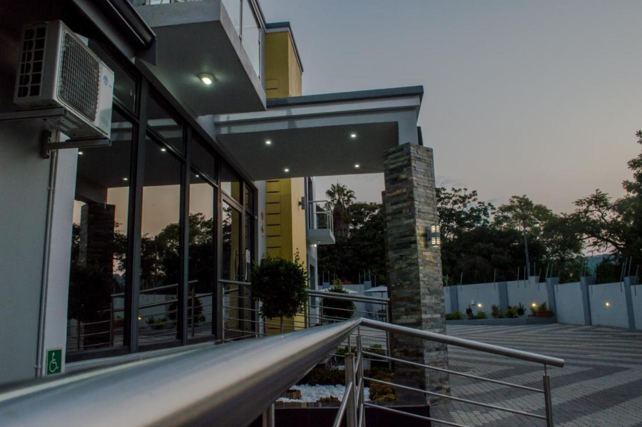 Aqua Stone guest house Mbombela Extérieur photo