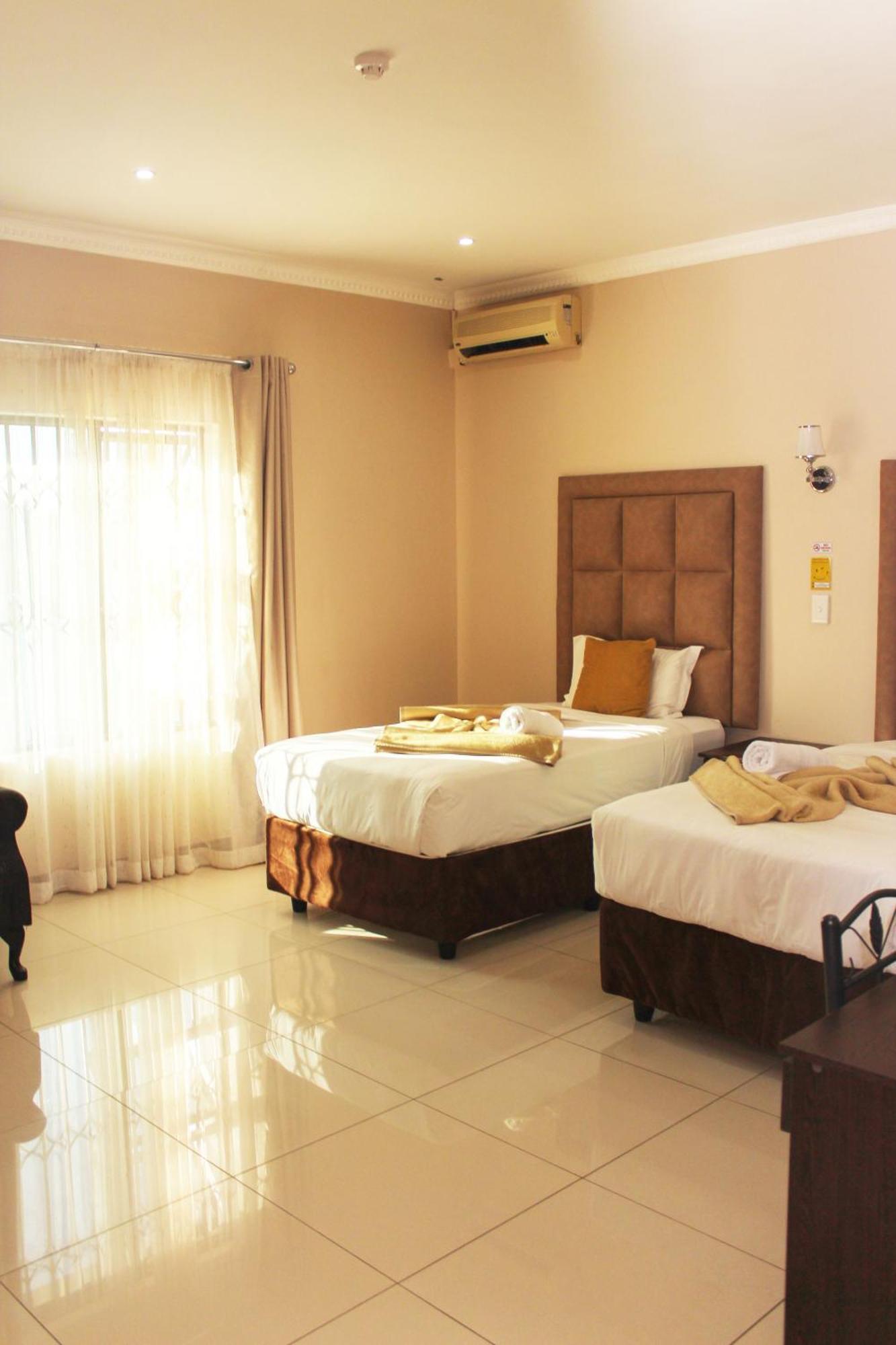 Aqua Stone guest house Mbombela Extérieur photo