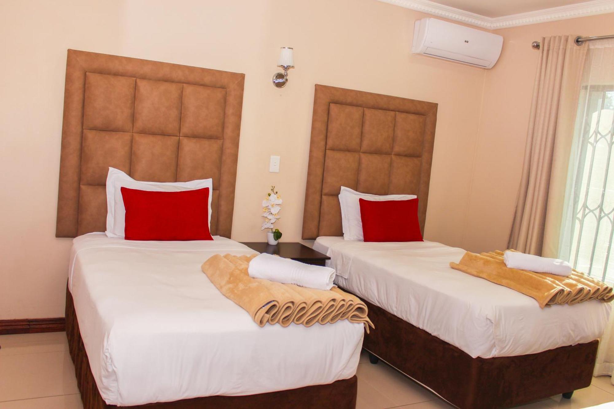 Aqua Stone guest house Mbombela Extérieur photo