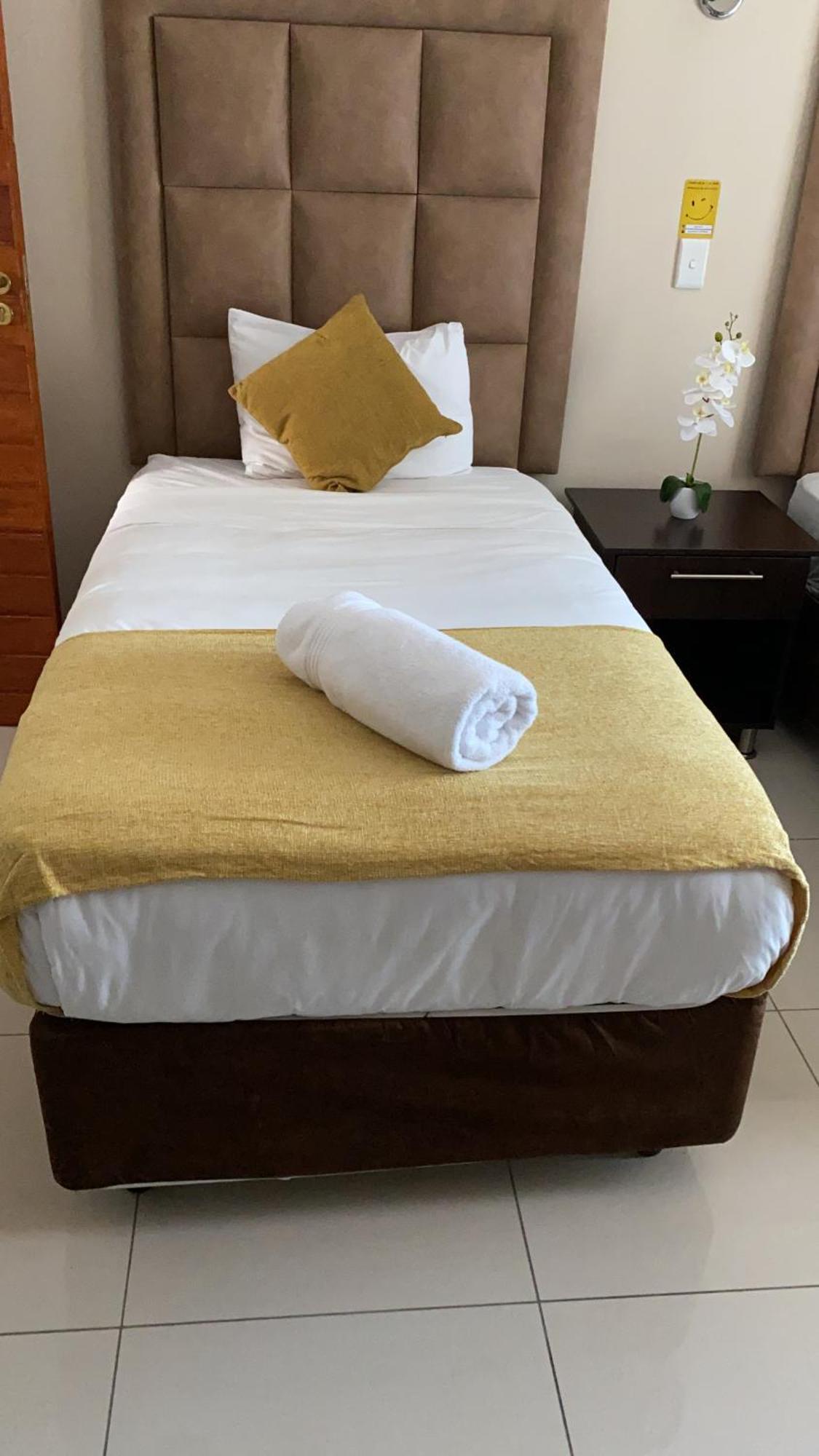 Aqua Stone guest house Mbombela Extérieur photo