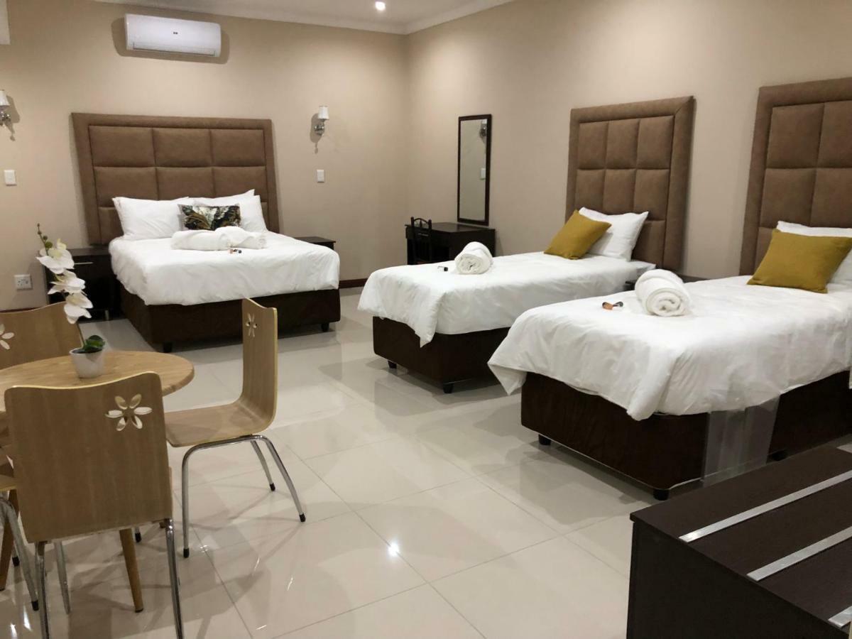 Aqua Stone guest house Mbombela Extérieur photo