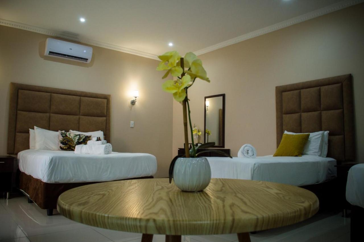 Aqua Stone guest house Mbombela Extérieur photo