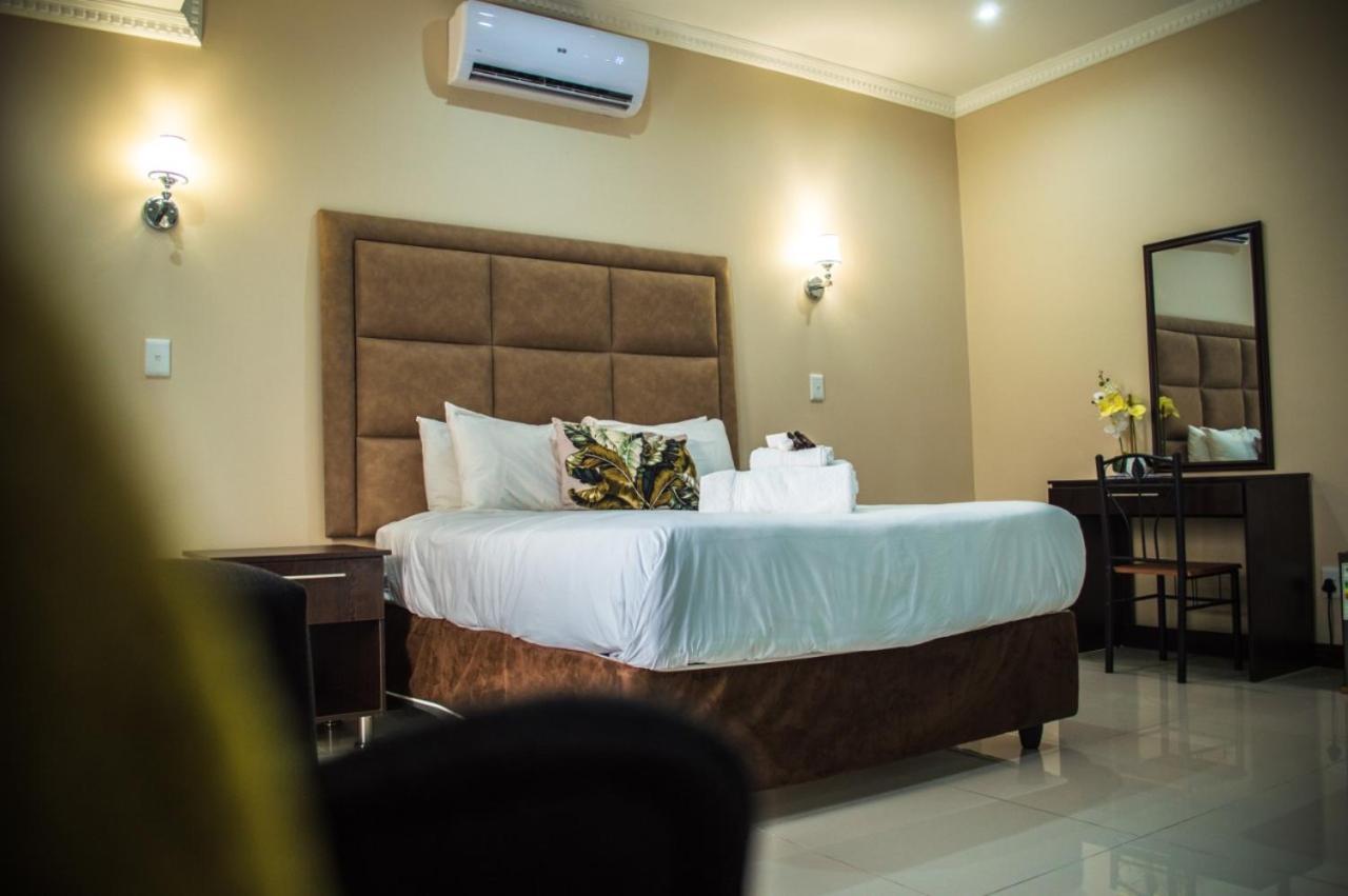 Aqua Stone guest house Mbombela Extérieur photo